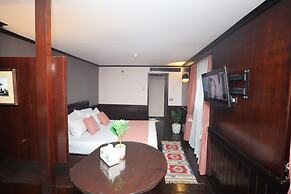 YOU Cairo Nile View Hotel