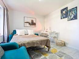 The Highway Hideaway