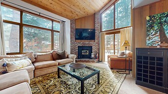 Woodlands #40 3 Bedroom Condo