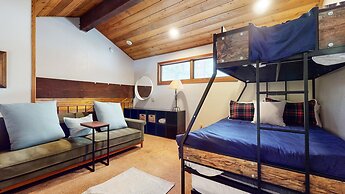 Woodlands #40 3 Bedroom Condo