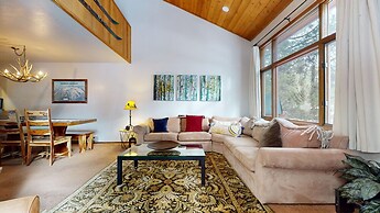 Woodlands #40 3 Bedroom Condo