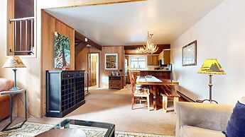 Woodlands #40 3 Bedroom Condo