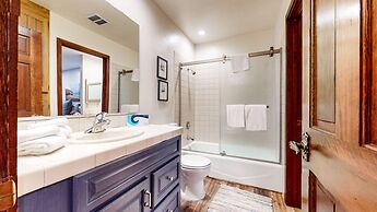 Woodlands #40 3 Bedroom Condo