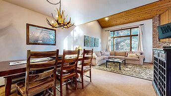 Woodlands #40 3 Bedroom Condo