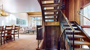 Woodlands #40 3 Bedroom Condo