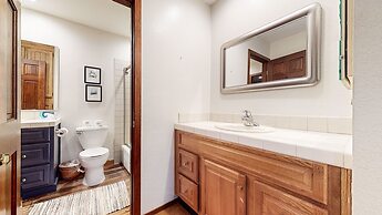 Woodlands #40 3 Bedroom Condo