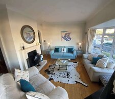 4 Bed-central Location-sleeps 8-marina Sea View-pets-parking