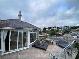4 Bed-central Location-sleeps 8-marina Sea View-pets-parking
