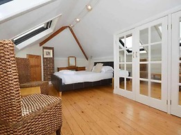 4 Bed-central Location-sleeps 8-marina Sea View-pets-parking