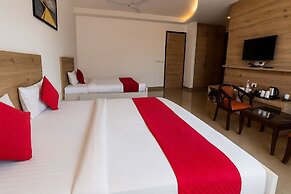 Hotel Good Luck by JMD Group