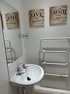 Courtyard Rooms - Studio - Double Bed - Wifi