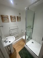 Courtyard Rooms - Studio - Double Bed - Wifi