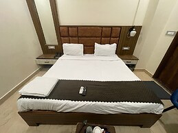 Monga Dreams 120 Mtrs from Golden Temple