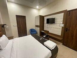 Monga Dreams 120 Mtrs from Golden Temple