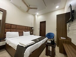 Monga Dreams 120 Mtrs from Golden Temple