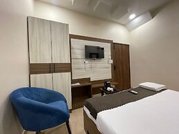 Monga Dreams 120 Mtrs from Golden Temple