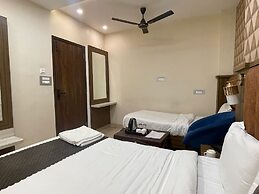 Monga Dreams 120 Mtrs from Golden Temple