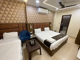 Monga Dreams 120 Mtrs from Golden Temple