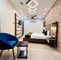 Monga Dreams 120 Mtrs from Golden Temple