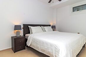 Kbel sea View Villa, Private Pool, Sleeps8, Garden