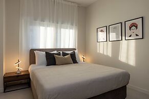 Phaedrus Living Mini Art House Kahlo