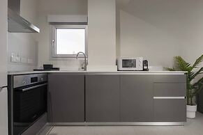 Phaedrus Living Mini Art House Kahlo