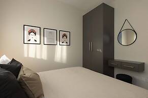 Phaedrus Living Mini Art House Kahlo