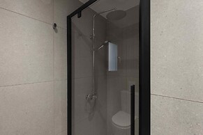 Phaedrus Living Mini Art House Kahlo