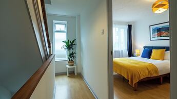 Captivating 3-bed House in London