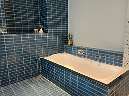 Hued A boutique Stay