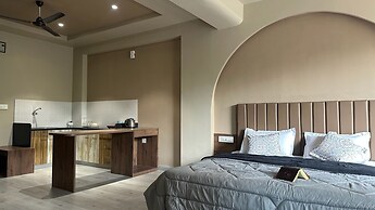 Hued A boutique Stay