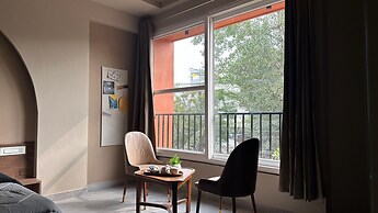 Hued A boutique Stay