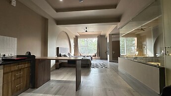 Hued A boutique Stay