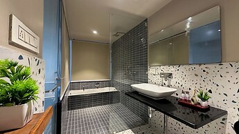 Hued A boutique Stay