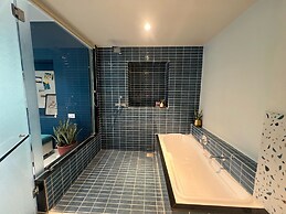 Hued A boutique Stay