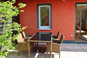 Ferienhaus mit Grosser Terrasse am Garder See