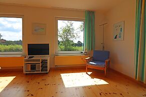 Ferienhaus mit Grosser Terrasse am Garder See