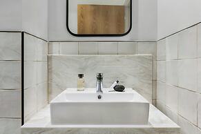 Sonder by Marriott Bonvoy The Teacher