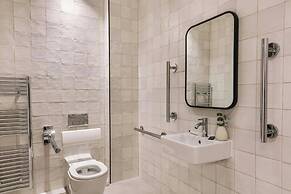 Sonder by Marriott Bonvoy The Teacher