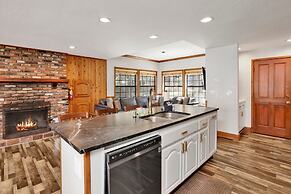 Serenity Cove Lake House #2472 by Big Bear Vacations