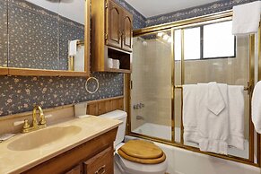 Mountain Hideaway on Maryland #2494