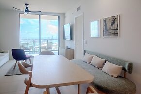 Luxurious Downtown Escape