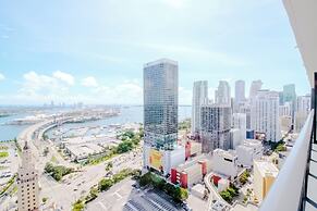 Luxurious Downtown Escape