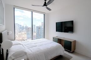 Luxurious Downtown Escape