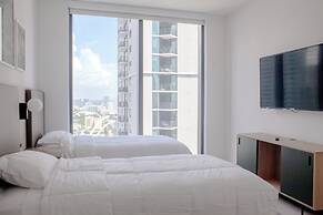 Luxurious Downtown Escape