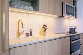 Luxurious Downtown Escape