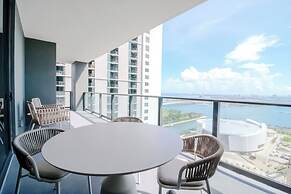 Luxurious Downtown Escape