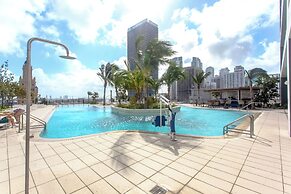 Luxurious Downtown Escape