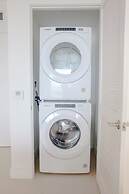 Luxurious Downtown Escape