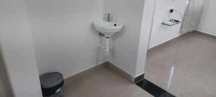 SLV Aashraya Apartment Stay